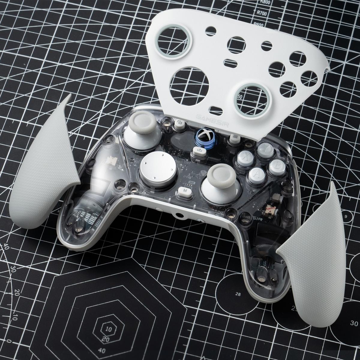 Flagship Controller – Wired for Xbox, Wireless for PC & Mobile