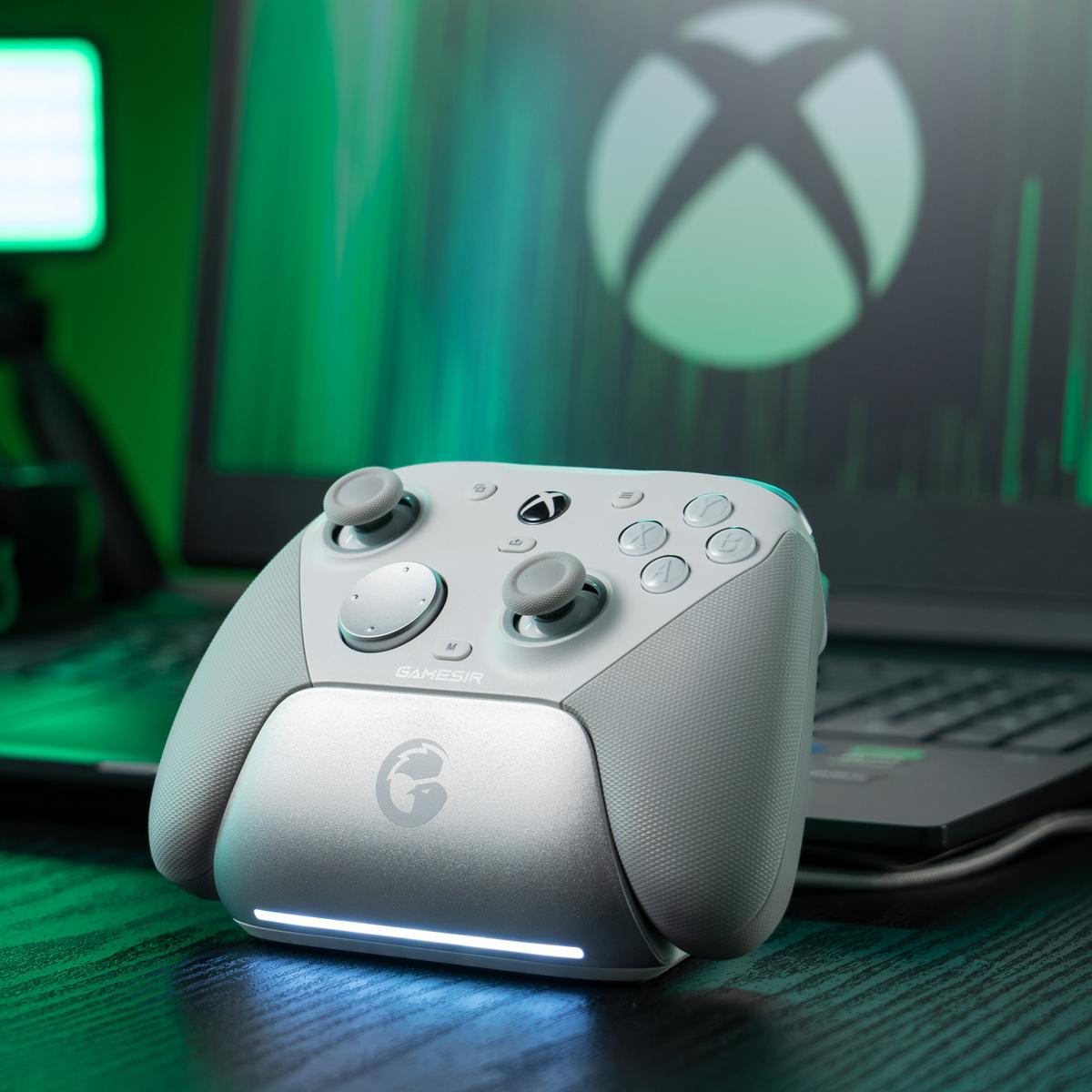 Flagship Controller – Wired for Xbox, Wireless for PC & Mobile